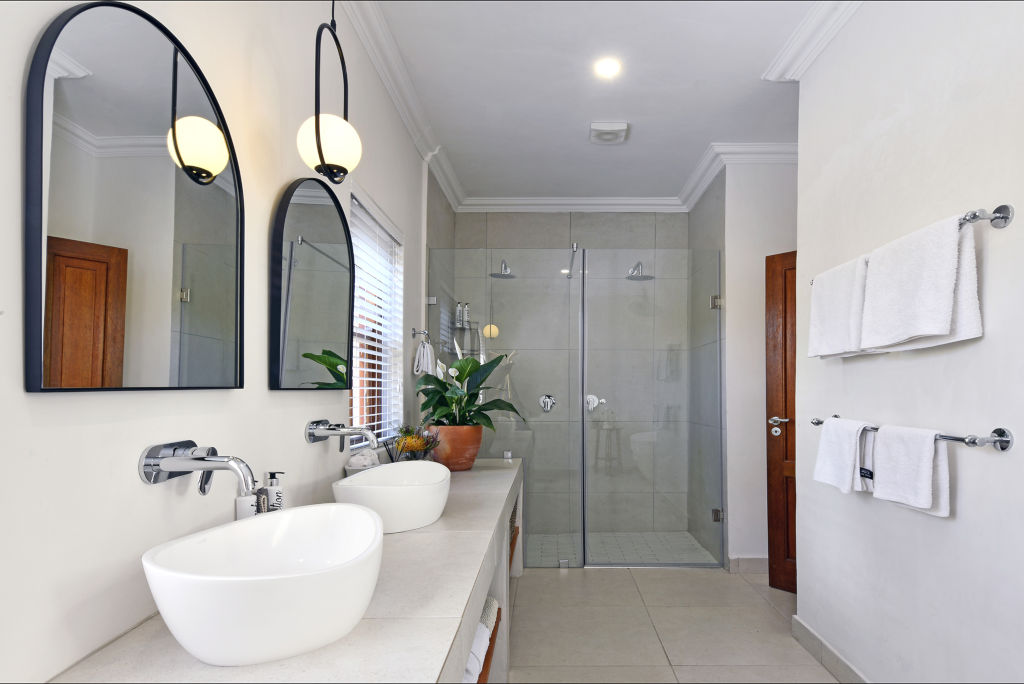Petit Plaisir Bathroom